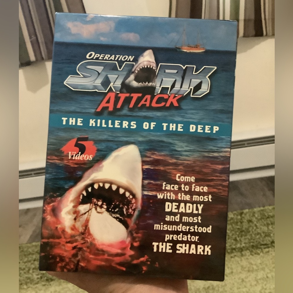 Set of 5 VHS tapes operation shark attack copyright 1998